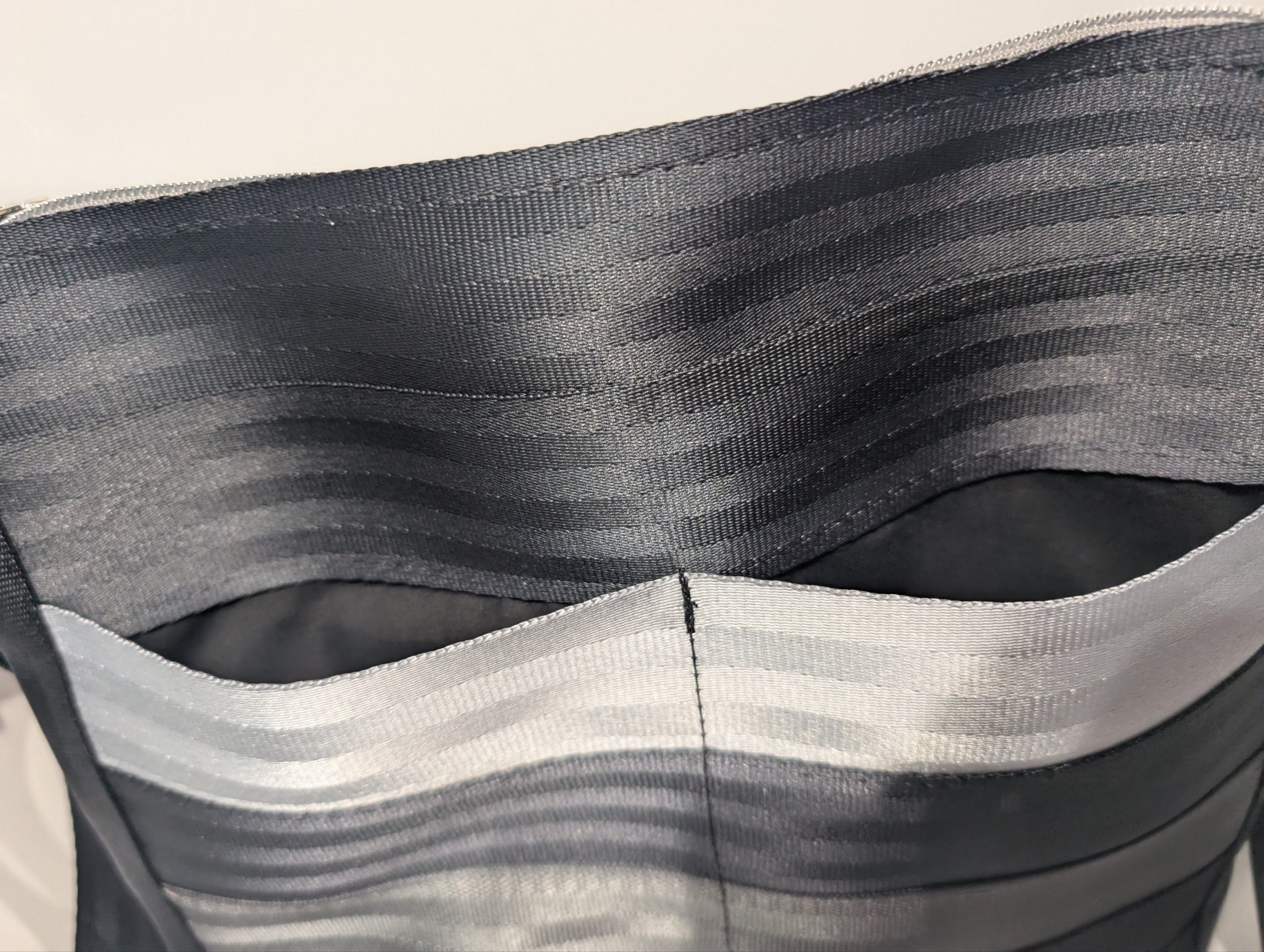 Shades of Grey Garnet Crossbody Bag - Image 5