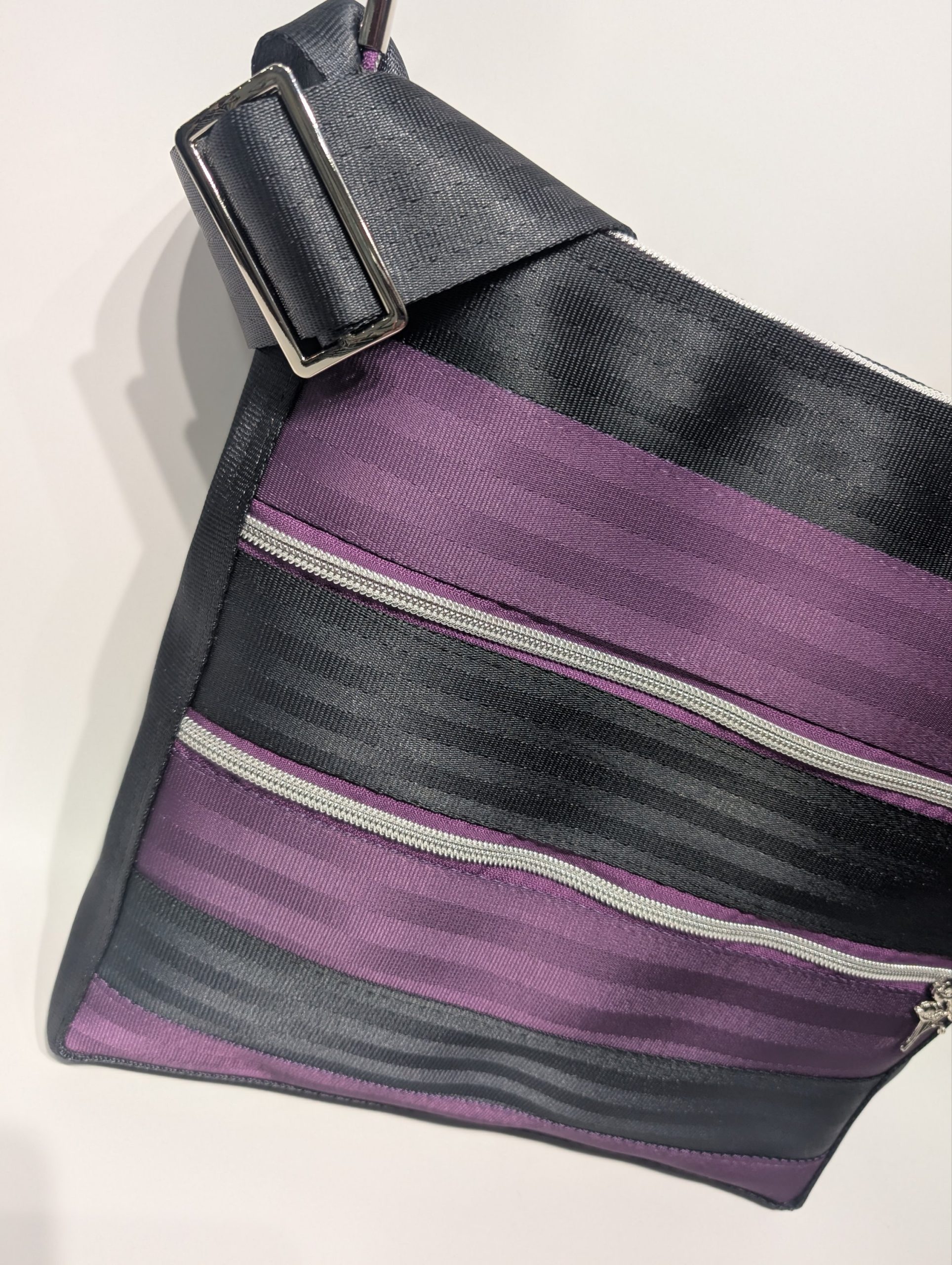 Violet Garnet Crossbody Bag - Image 4