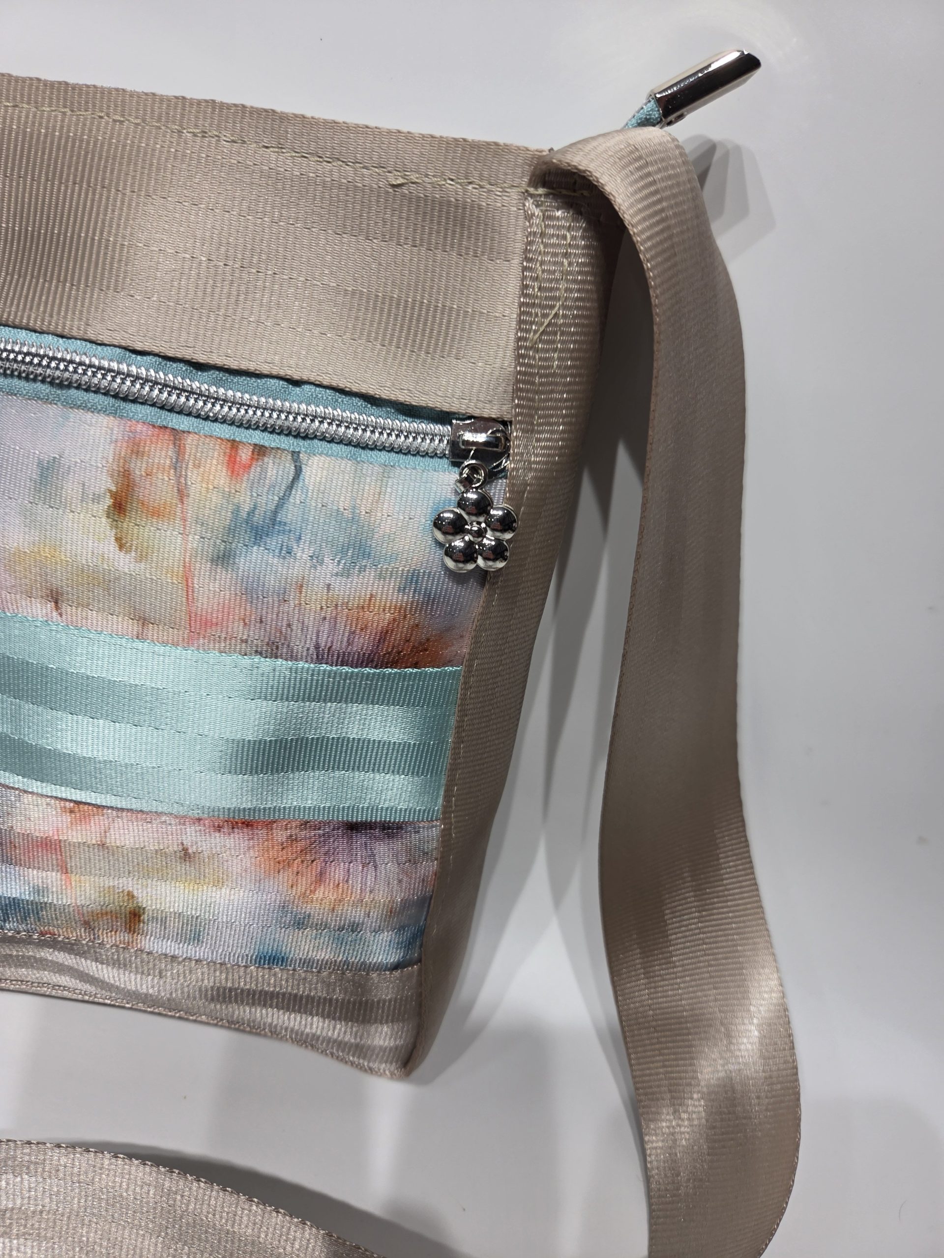 Dandelion Dreams Jasper Crossbody Bag - Image 3
