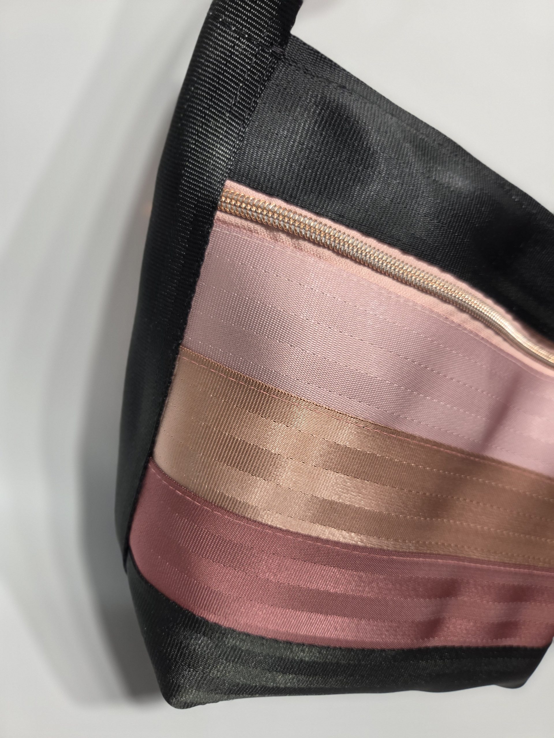 Blush Emerald Shoulder Bag - Image 2