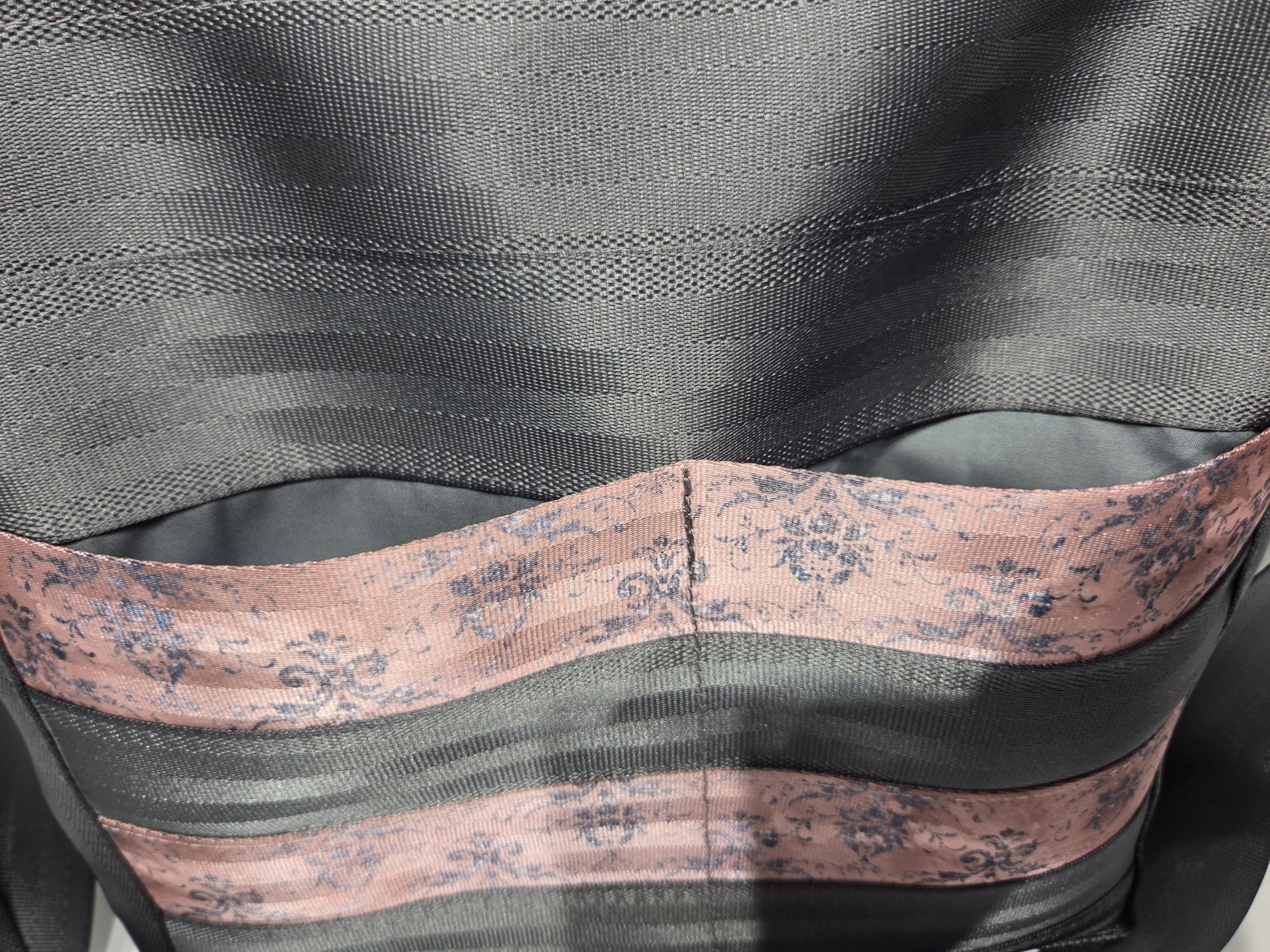 Damask Rose Garnet Crossbody Bag - Image 5